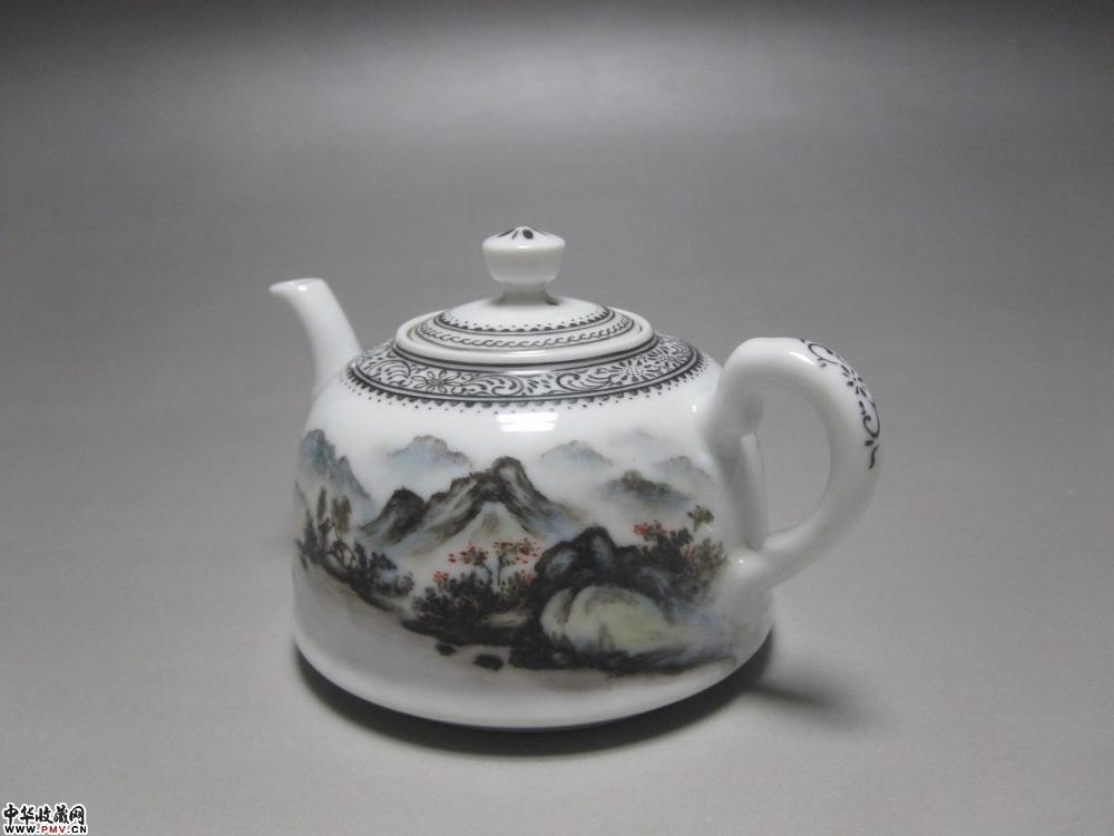 四十年代 粉彩茶壶