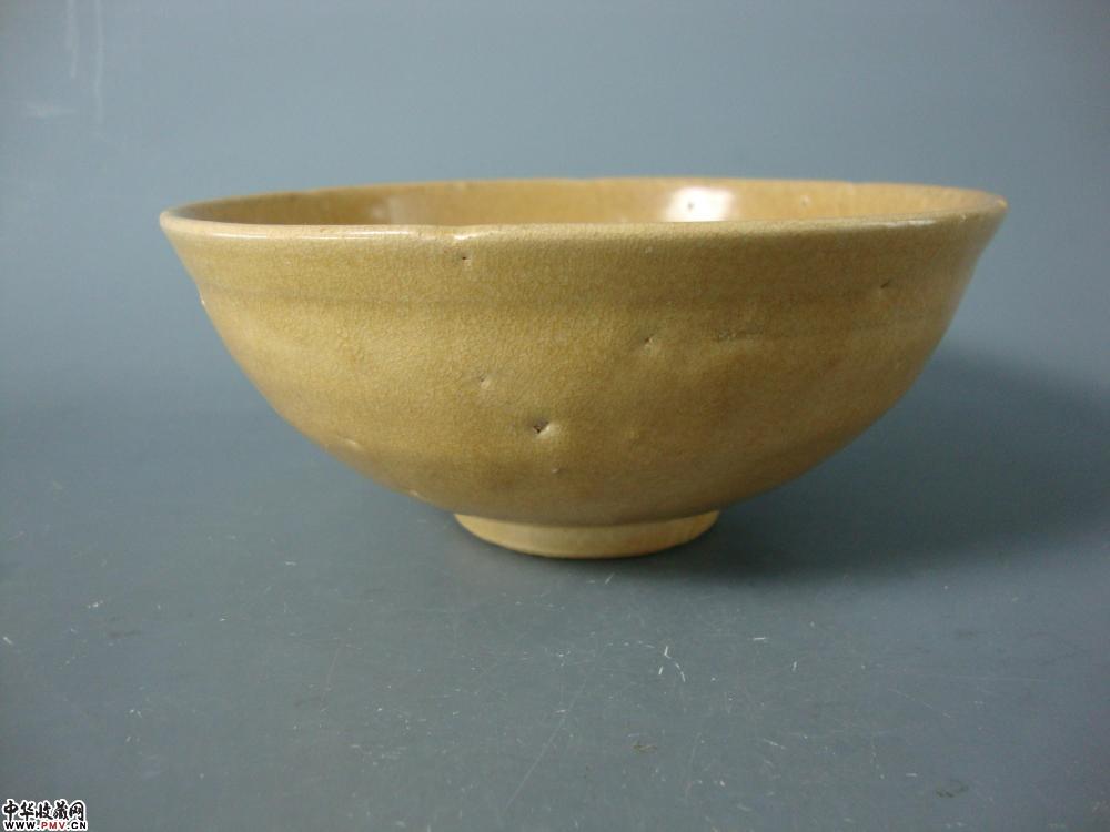 明青釉六出筋碗