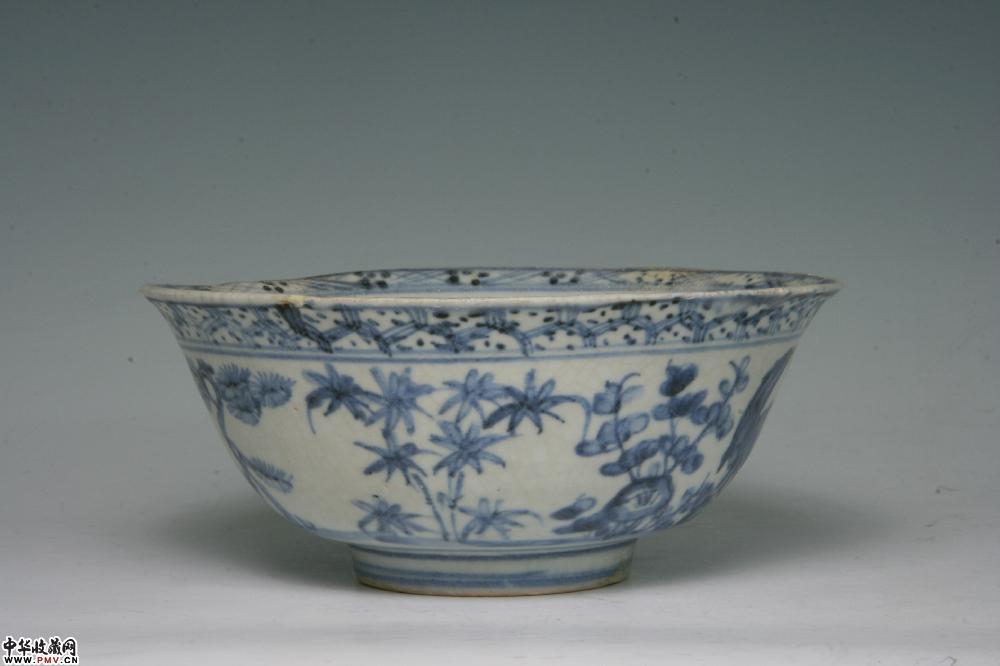 明成化景德镇窑青花岁寒三友纹碗