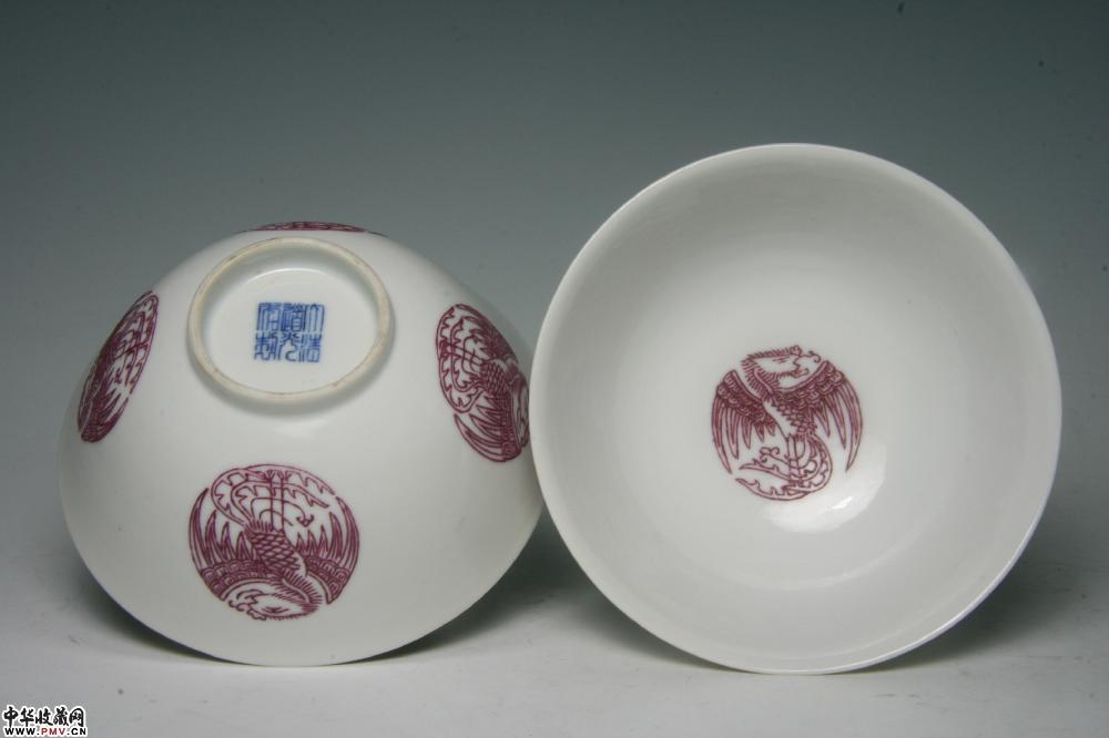 清道光景德镇窑料彩团凤纹碗（一对）