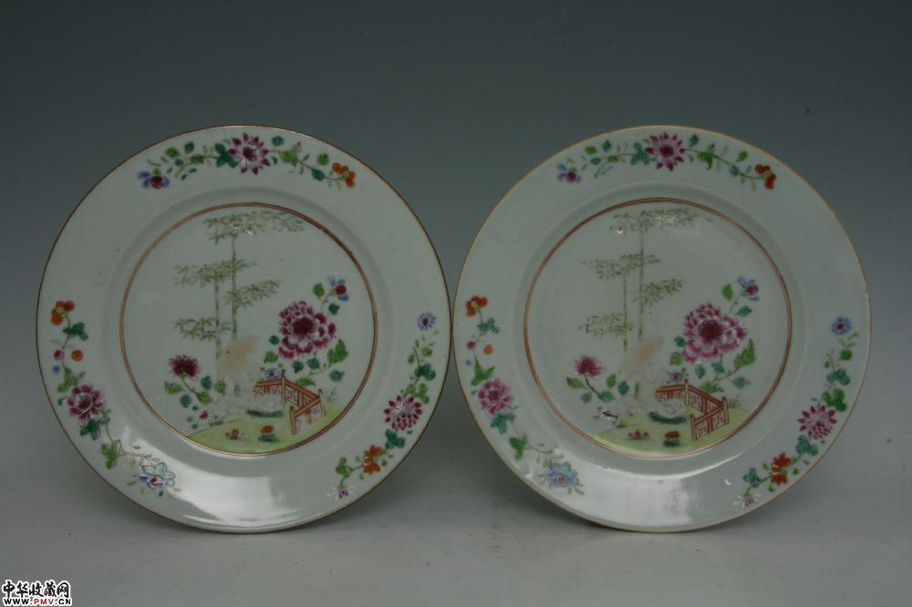 清乾隆景德镇窑粉彩庭院花卉纹盘（一对）