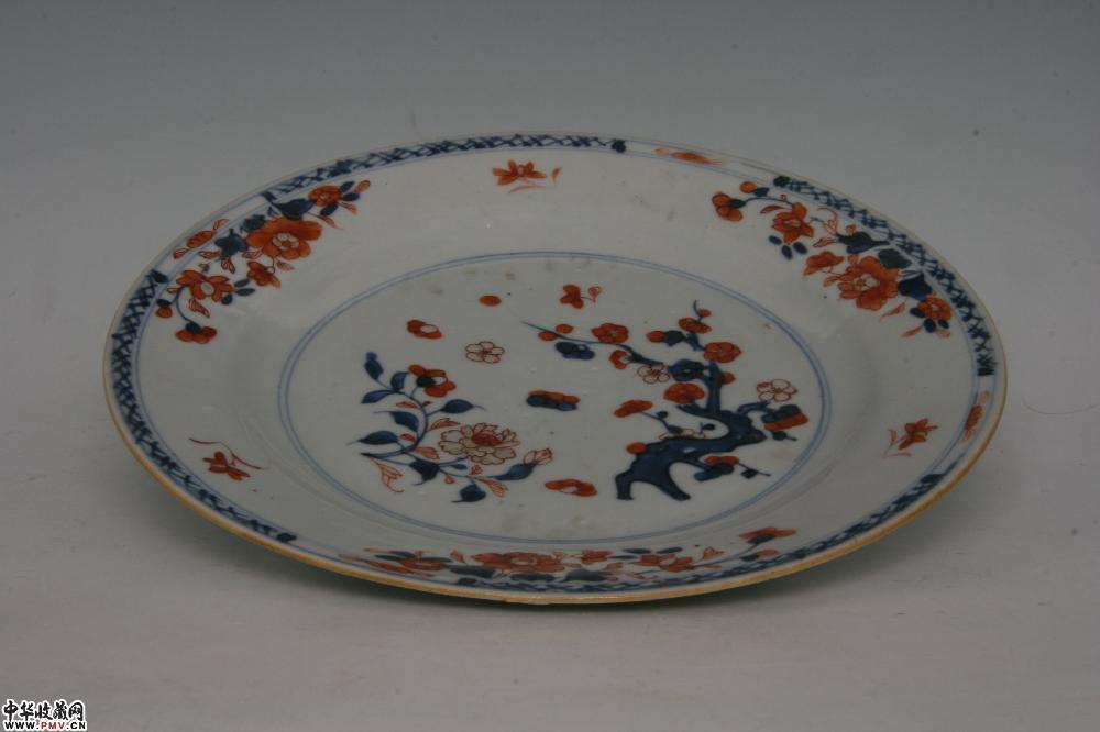 清康熙景德镇窑青花矾红描金花卉纹盘