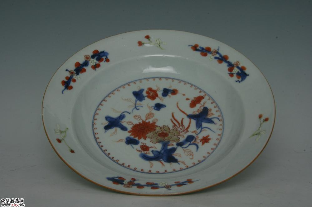 清康熙景德镇窑青花矾红描金花卉纹折腰盘