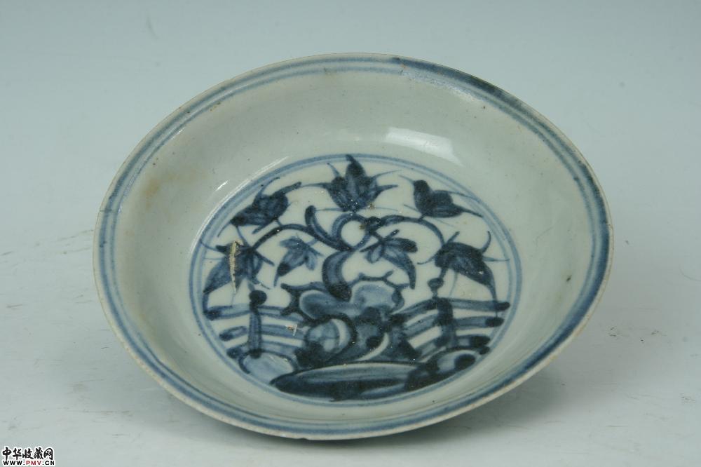 明正德景德镇青花树石栏杆纹碟