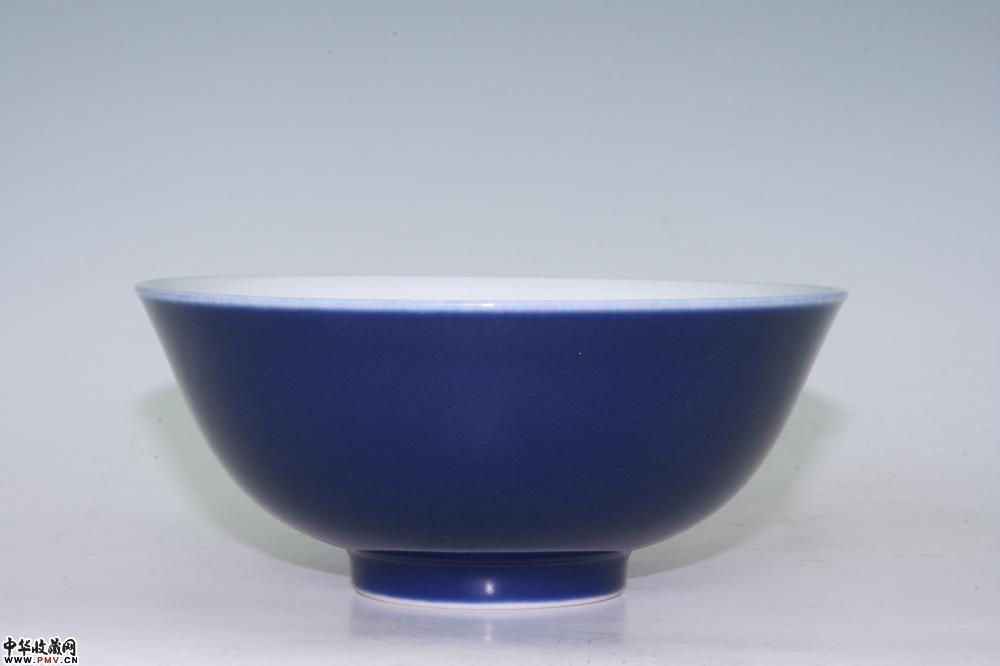 清道光景德镇窑霁蓝釉碗