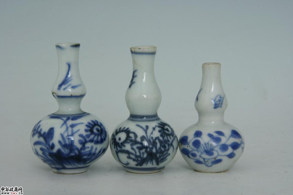 清康熙景德镇窑青花花卉纹葫芦瓶（3只）