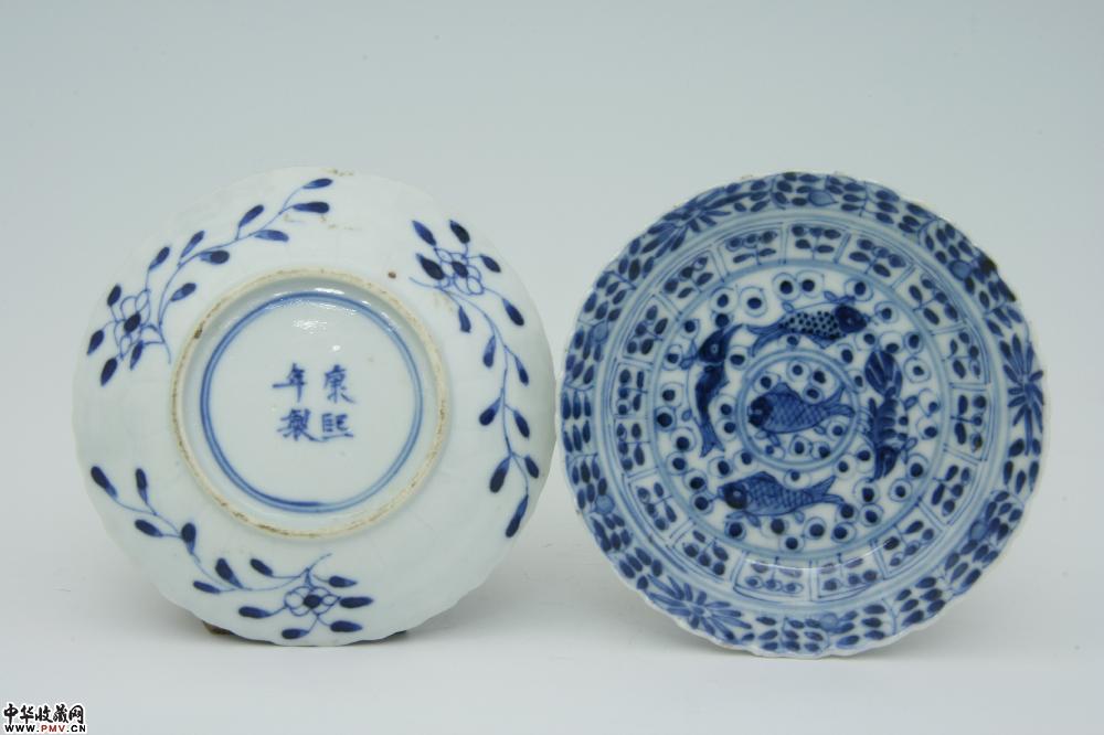 清乾隆景德镇窑青花鱼藻纹菱口碟（2只）