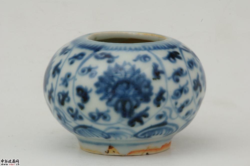 明正德景德镇窑青花缠枝花卉纹水盂