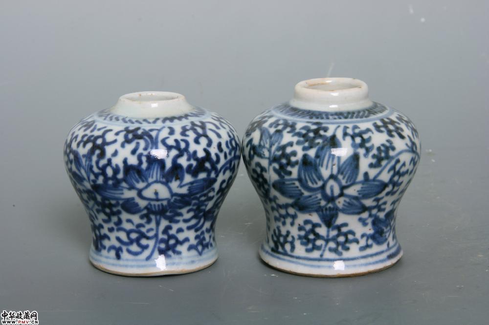 清雍正景德镇窑青花缠枝莲纹小罐（2只）