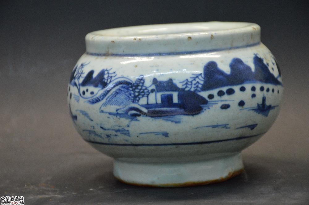 清中期青花山水人物钵