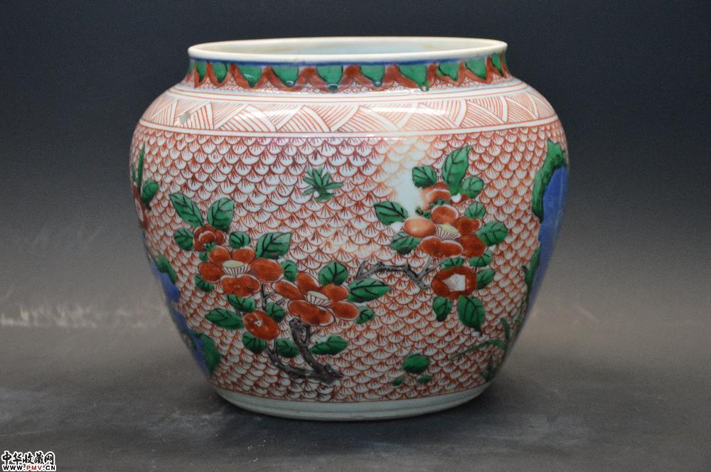 清顺治五彩花卉粥缸