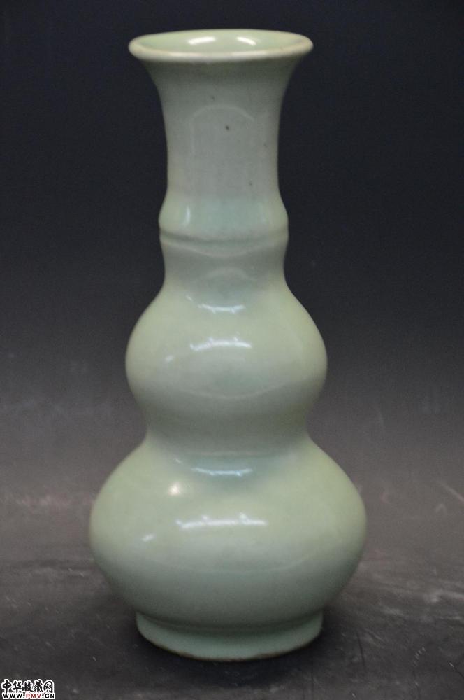 清仿龙泉葫芦瓶