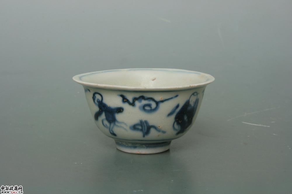 明万历 景德镇窑青花婴戏纹杯