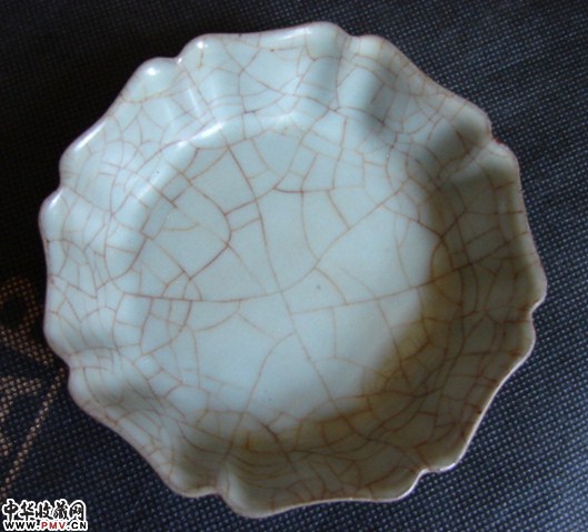 南宋官窑葵花洗