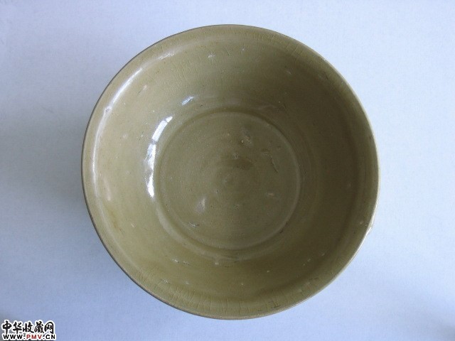 北宋瓯窑青瓷碗