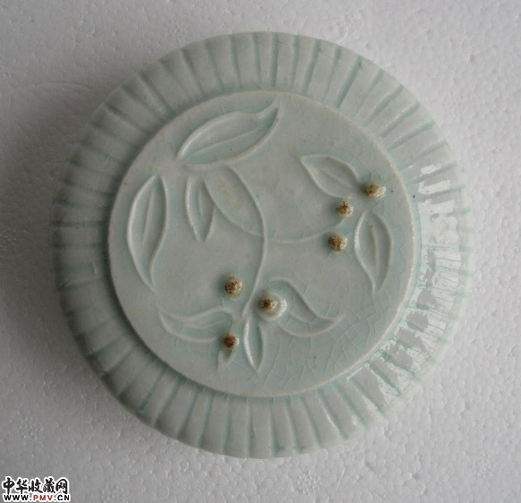 褐彩花纹