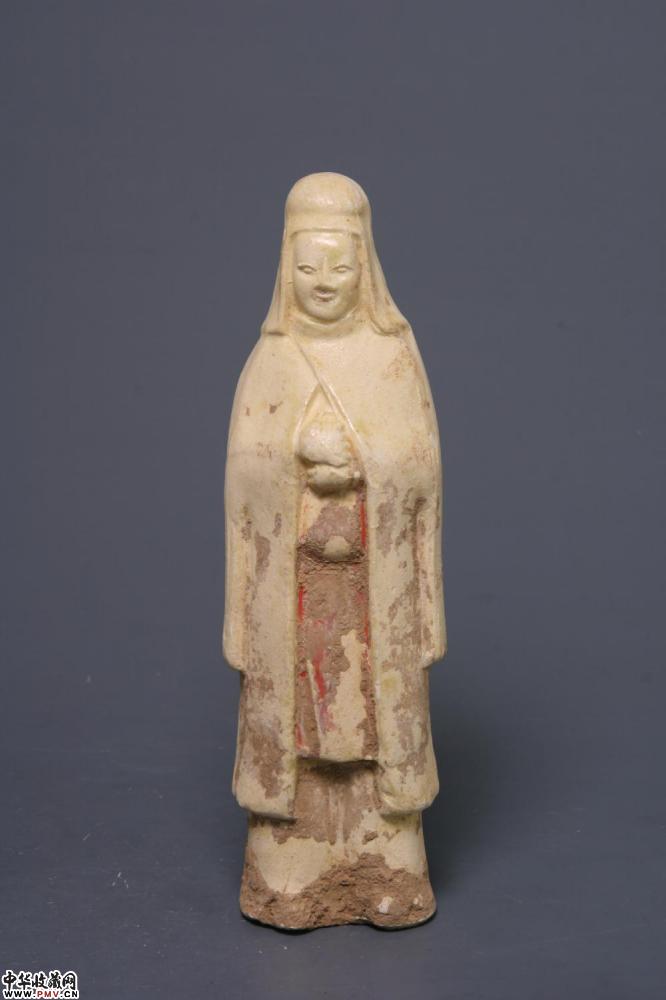 隋代巩县窑青釉人物俑