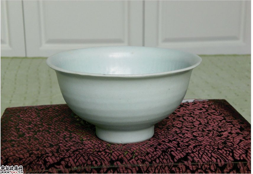 元景德镇窑枢府釉印花撇口碗