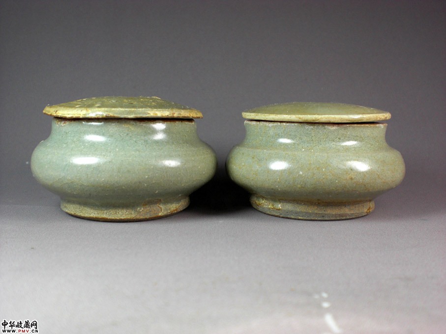 元初龙泉小盖罐一对