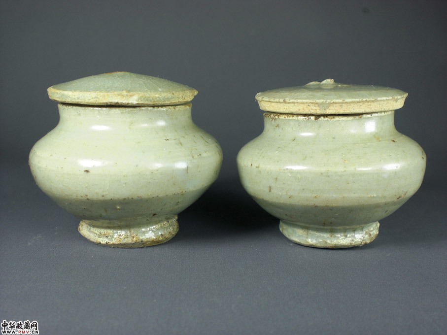 元龙泉小盖罐一对