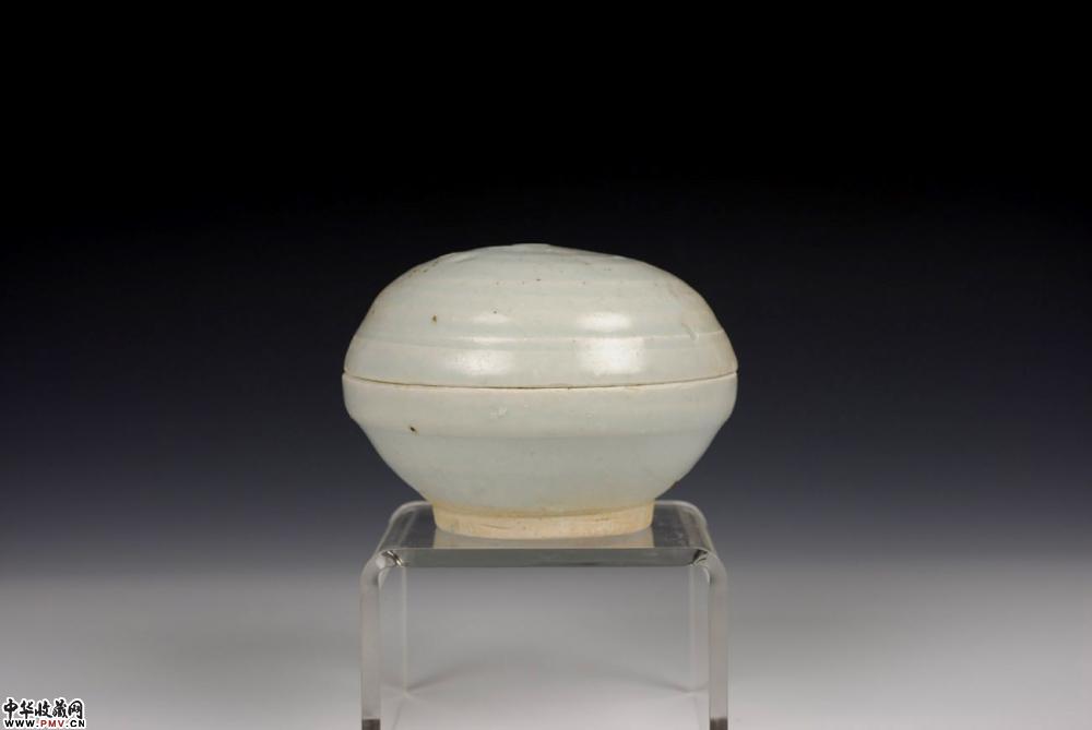 南宋青白瓷大唇口粉盒