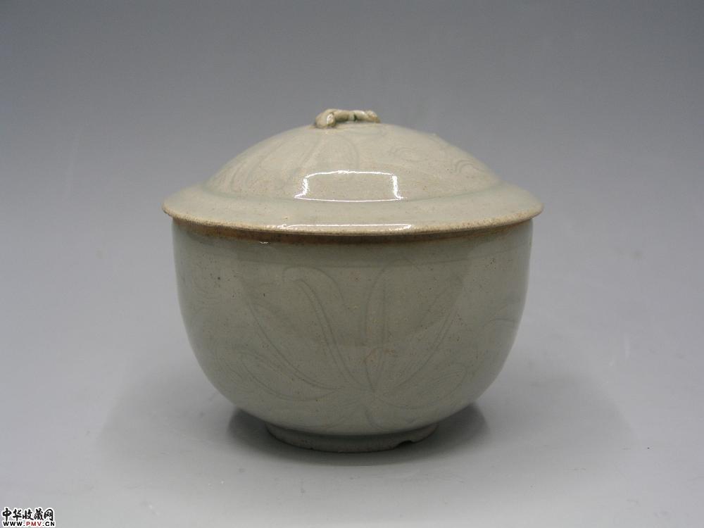 北宋湖田窑刻花盖盅