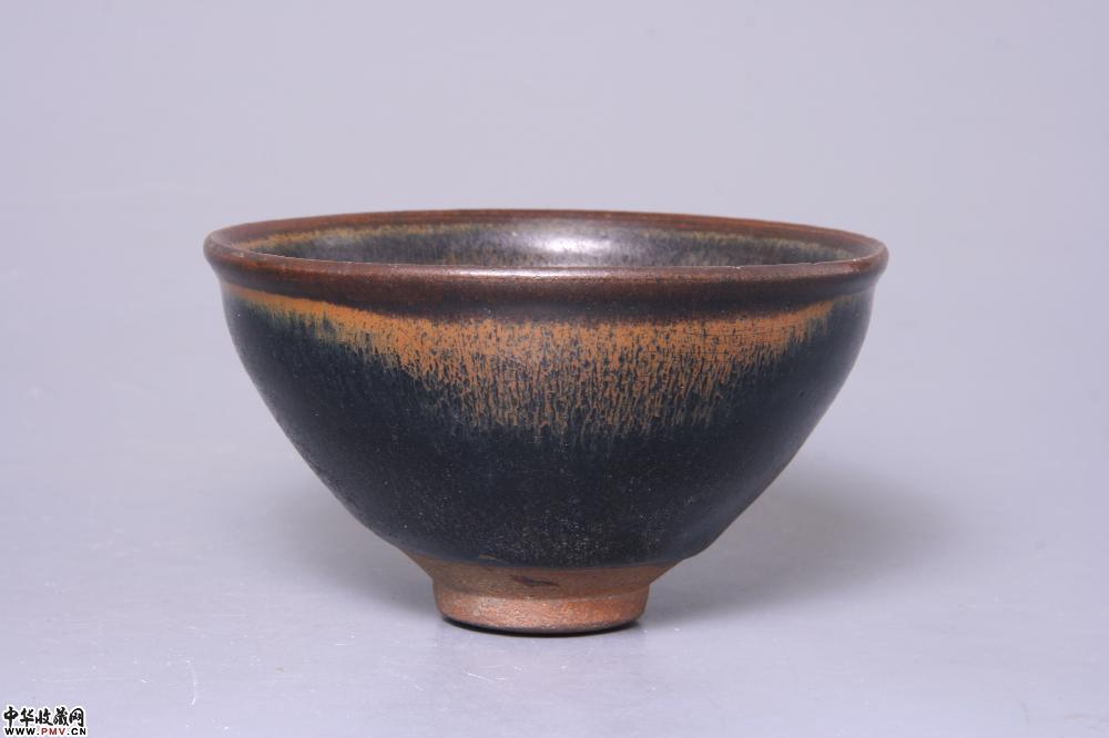宋建窑黑釉窑变盏