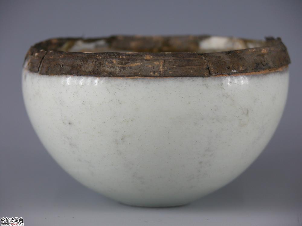 北宋湖田窑镶银无胎小钵