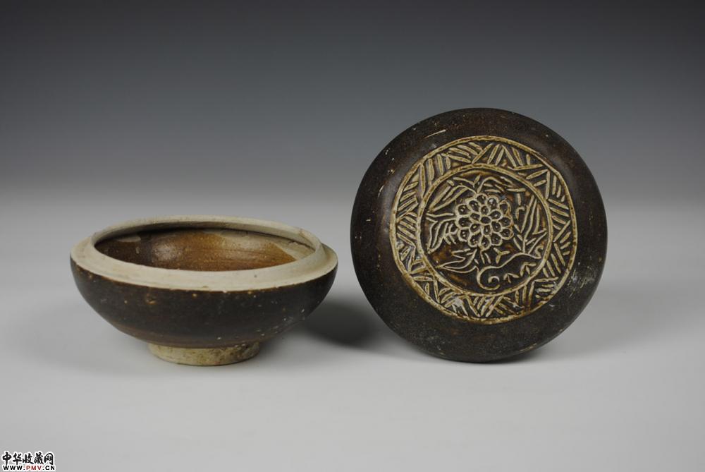 吉州窑黑釉印花盖盒