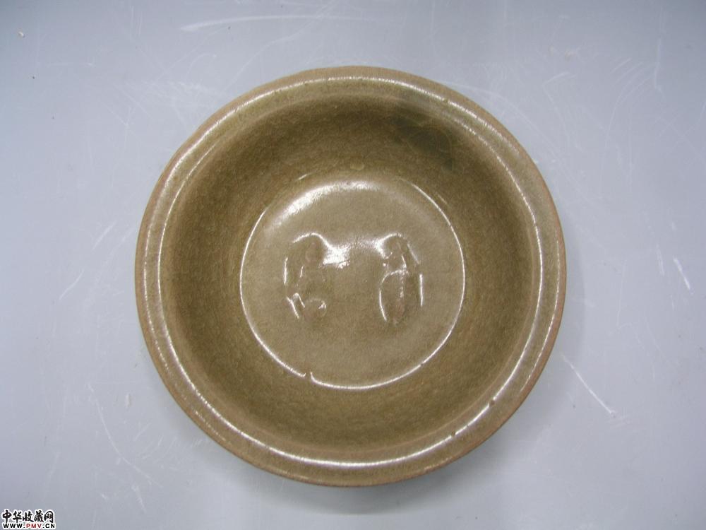 宋黄釉龙泉双鱼洗