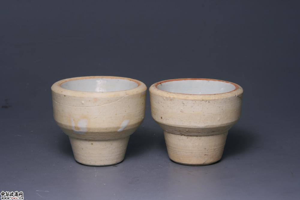 元青白釉机顶轴（2只）