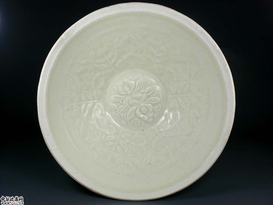 北宋影青六出筋印花卉碗