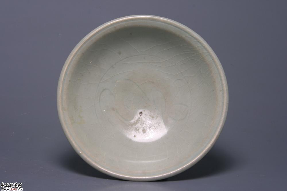 南宋南丰窑青白釉划花碗