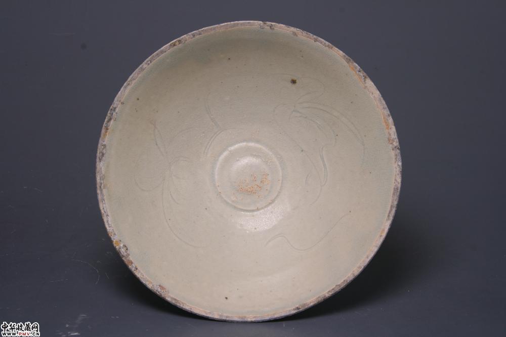 南宋南丰窑青白釉划花芒口包银碗