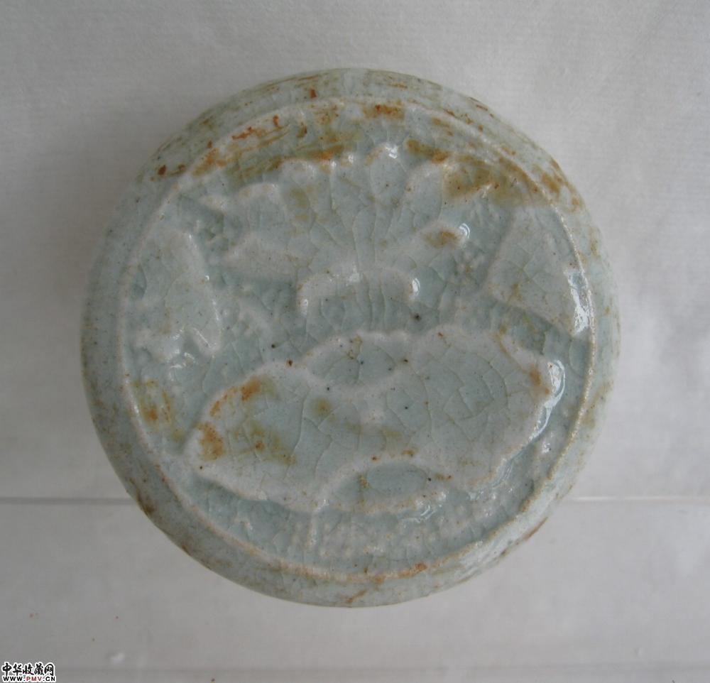 南宋湖田影青印花粉盒 南宋湖田影青印花粉盒