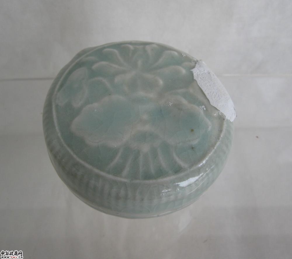 南宋湖田影青印花粉盒 南宋湖田影青印花粉盒