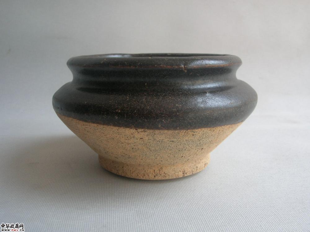 宋代黑釉水盂