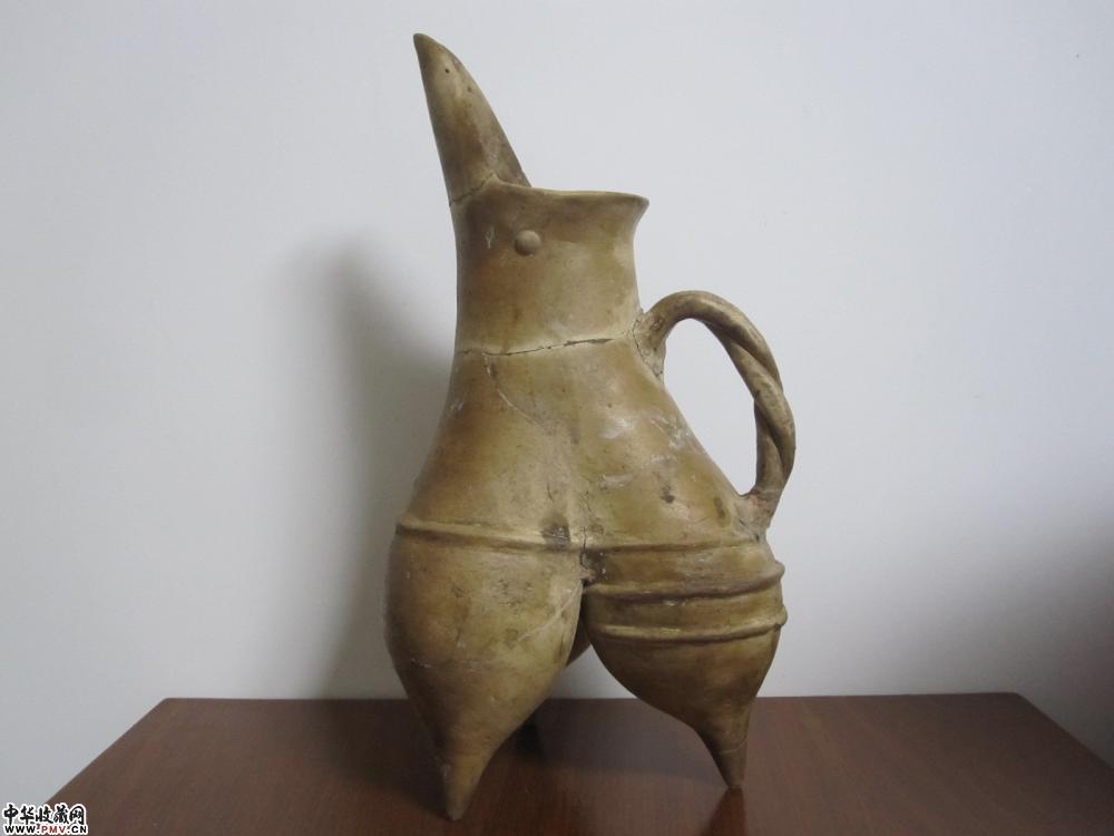 龙山文化大号白陶袋足鬶《已售》