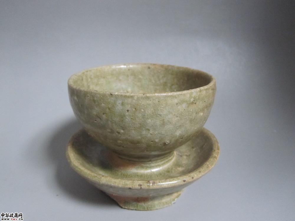 晋代越窑青釉盏托
