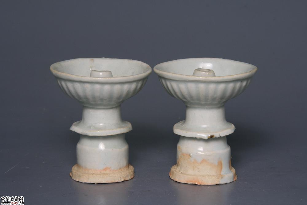 南宋景德镇窑青白釉高足灯（一对）