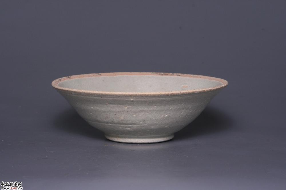 南宋南丰窑青白釉芒口碗