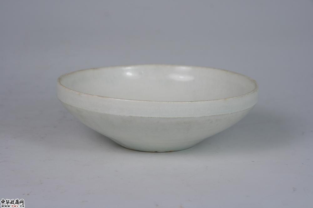 五代景德镇窑青白釉束口洗