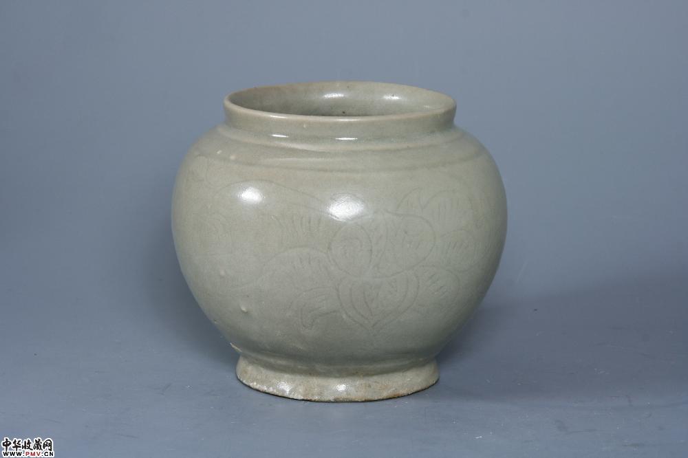 北宋耀州窑青釉划花蝶纹罐