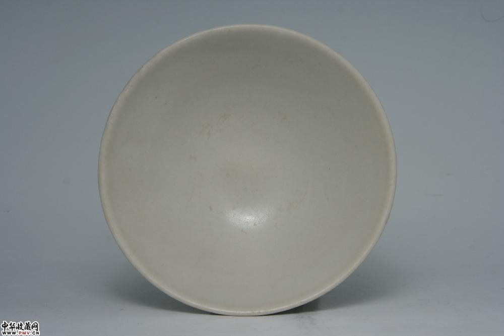 唐定窑白釉玉环底浅碗