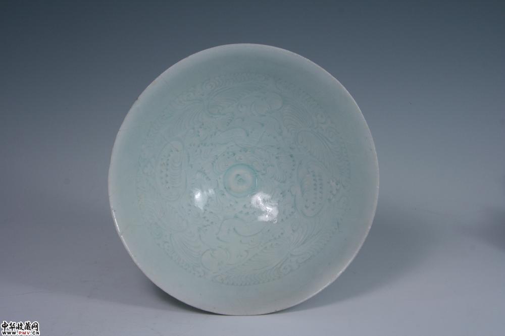 北宋湖田窑青白釉刻娃娃纹碗