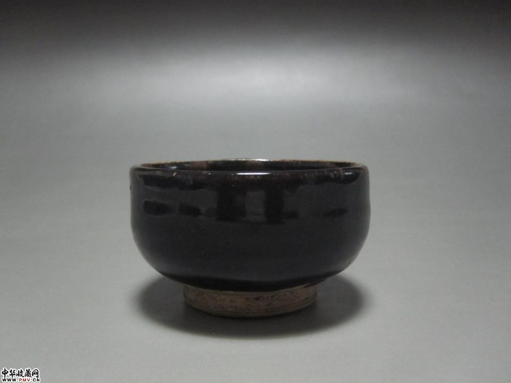元黒釉铁锈花碗