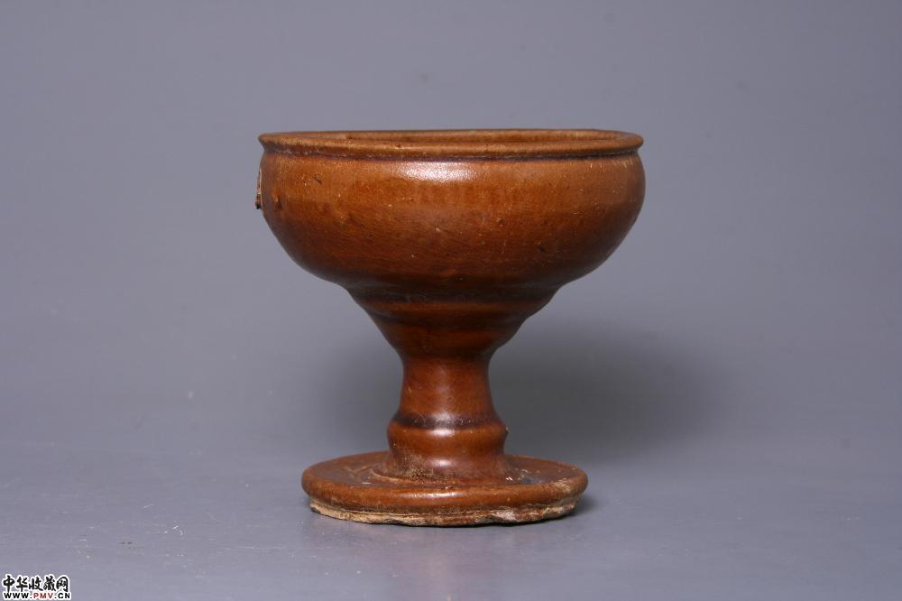 北齐黄釉高足豆