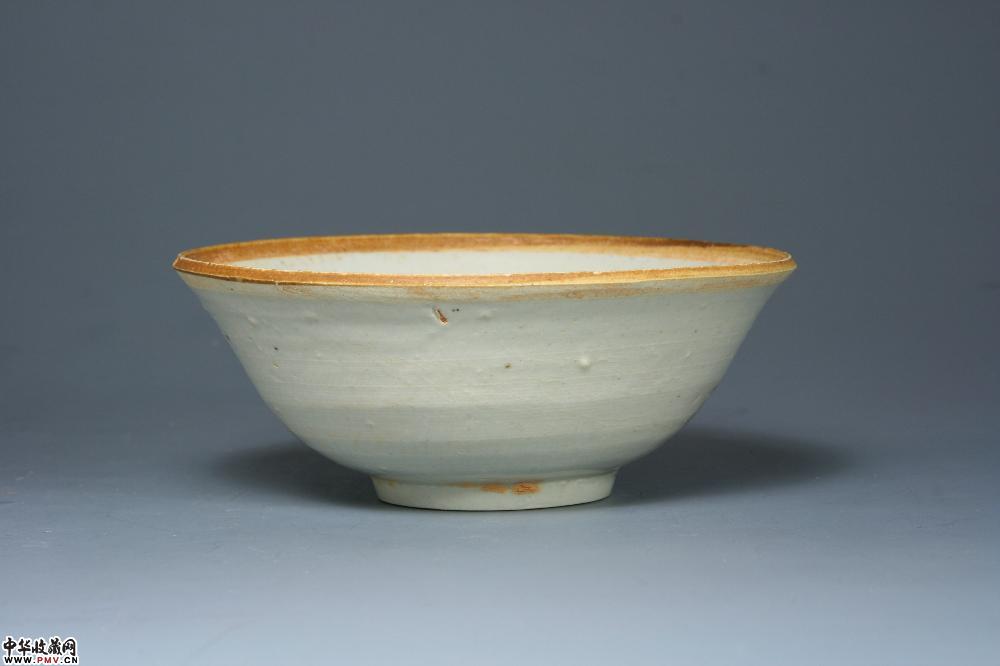 南宋乐平窑青白釉芒口碗