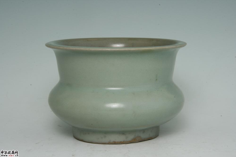 南宋龙泉窑青釉渣斗
