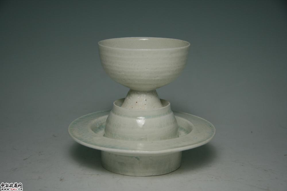 北宋青白釉刻花盏托（一套）